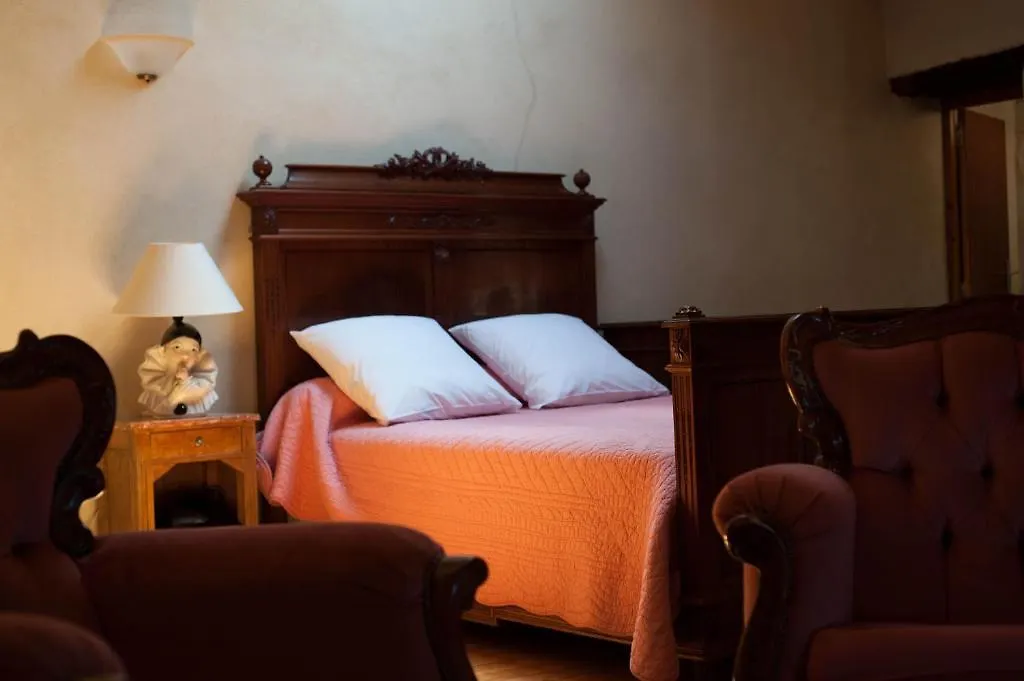 Bed and Breakfast La Maison Du Marquis Grignan 0*,